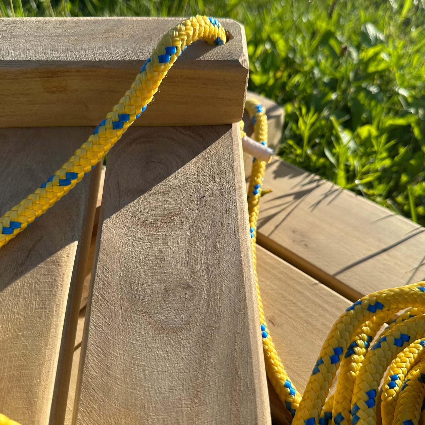 WacaciaCo® Handcrafted Wooden Swing – Classic & Slim – Custom Rope Length, Eco-Friendly Packaging
