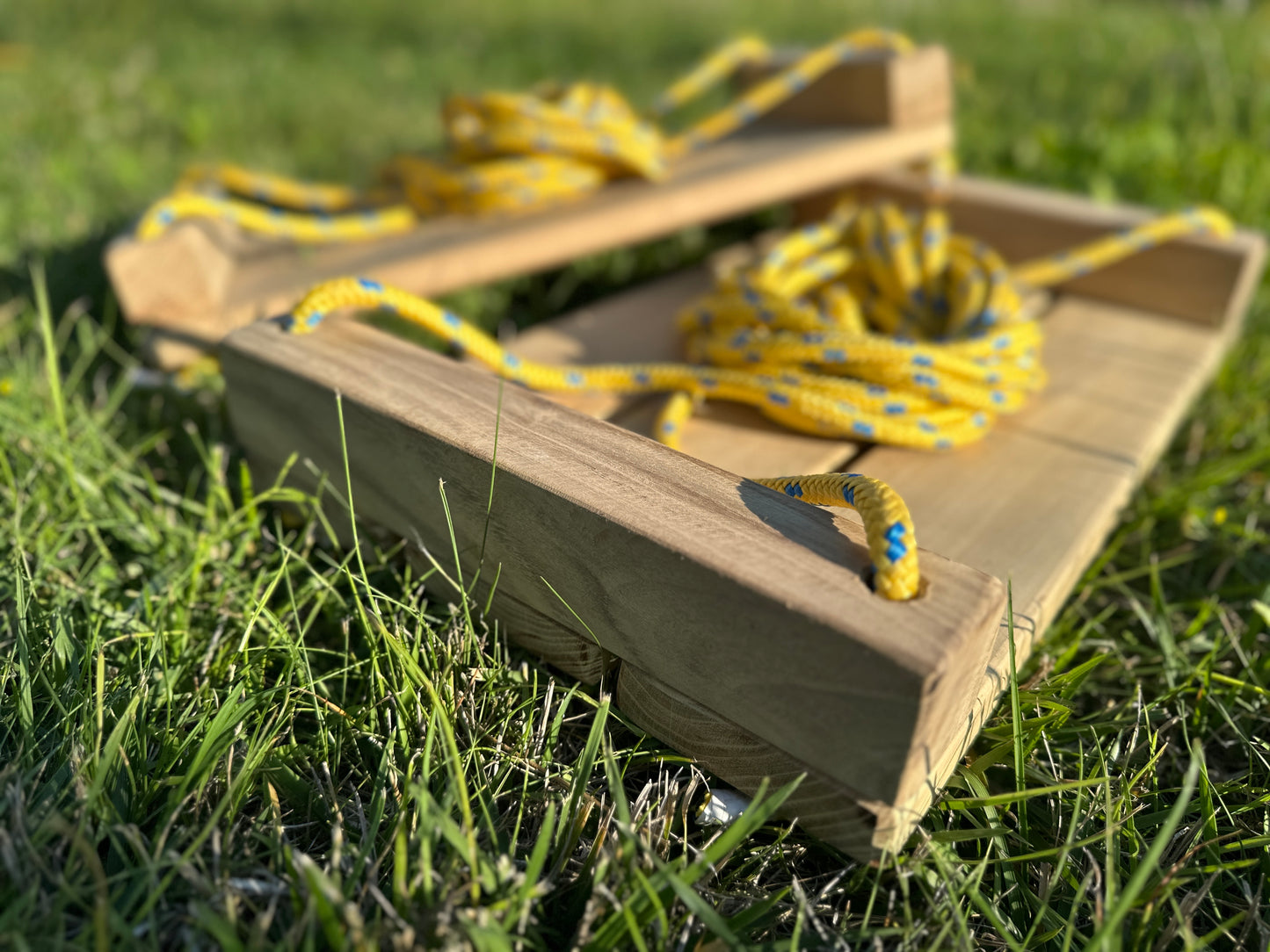 WacaciaCo® Handcrafted Wooden Swing – Classic & Slim – Custom Rope Length, Eco-Friendly Packaging