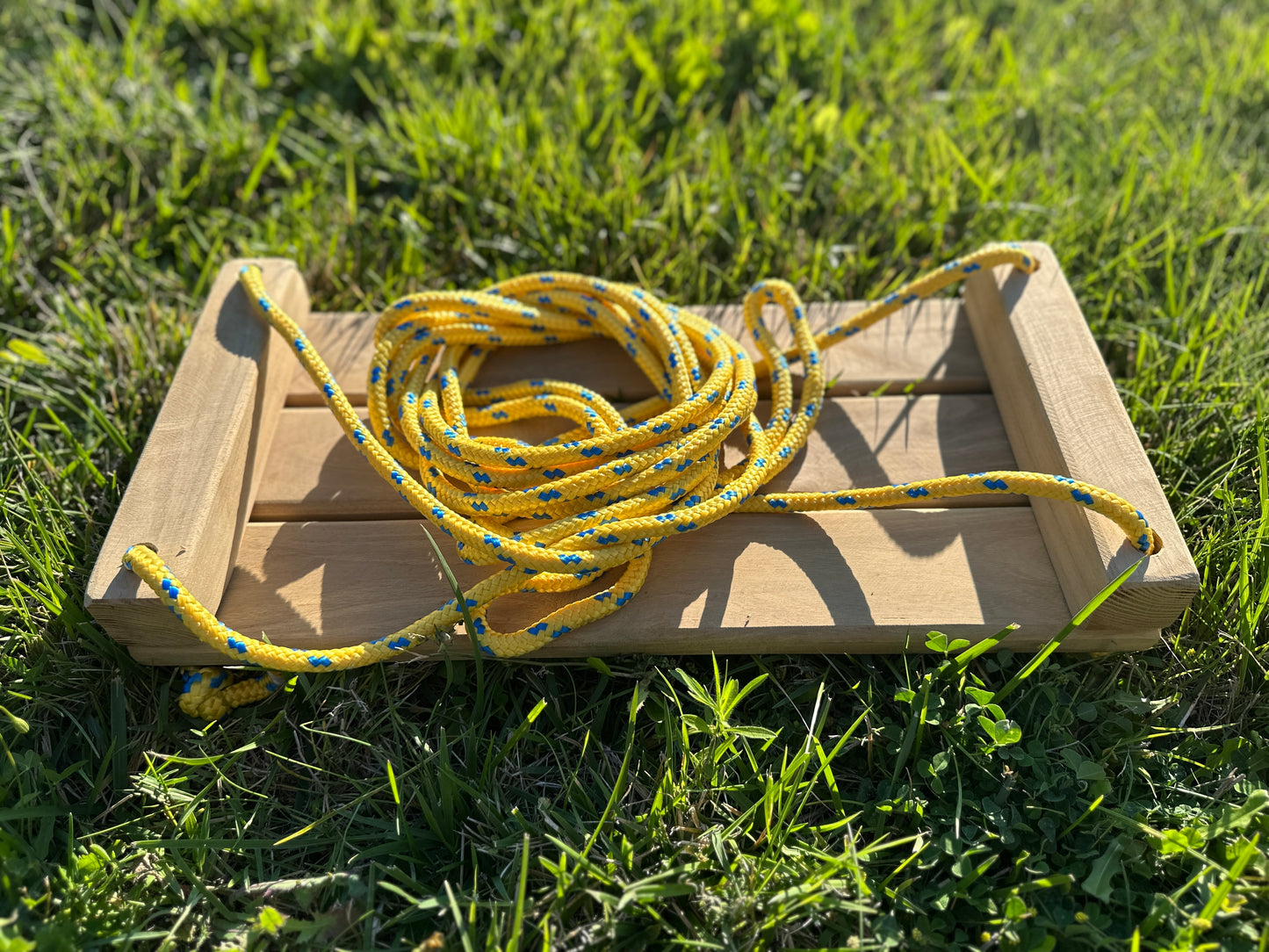 WacaciaCo® Handcrafted Wooden Swing – Classic & Slim – Custom Rope Length, Eco-Friendly Packaging
